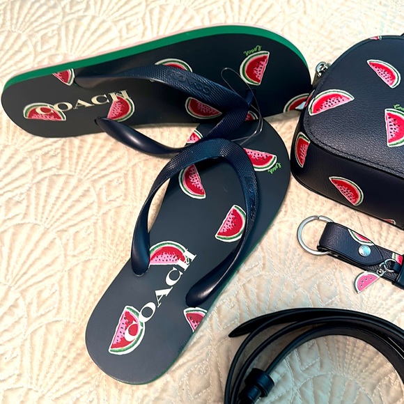 4pc Coach Watermelon Set 🍉 Crossbody Bag, Flops, Cosmetic Bag & Keyfob Rare - Picture 6 of 17